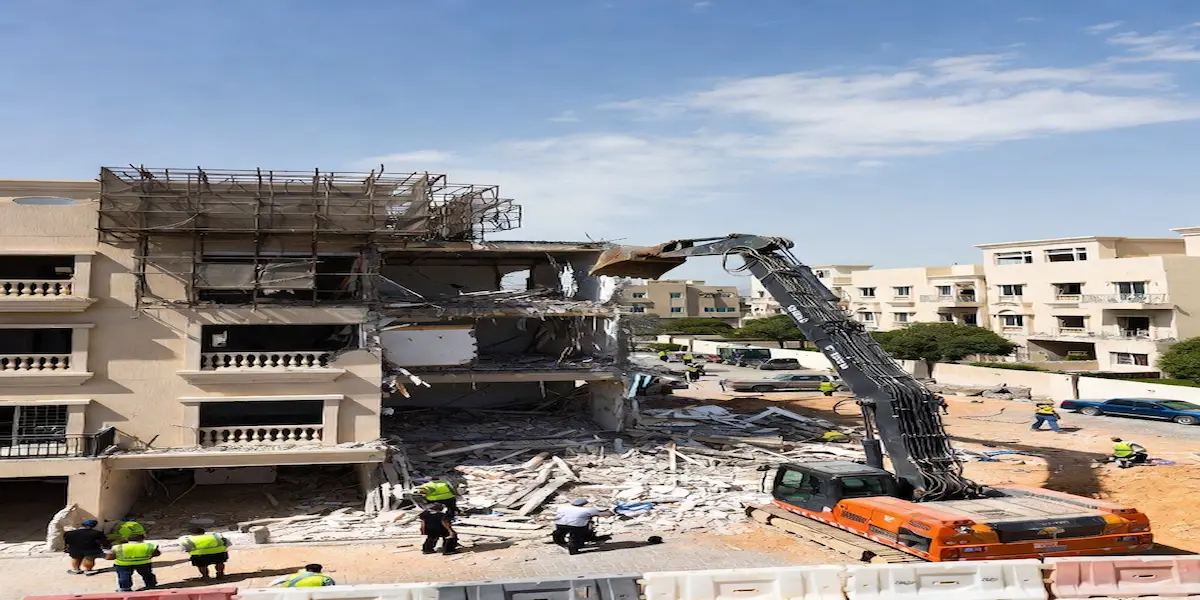 ownhouse demolition with neighbour protection in Dubai UAE by Raseen Raseen Townhouse Demolition Services - Multi-unit Residential